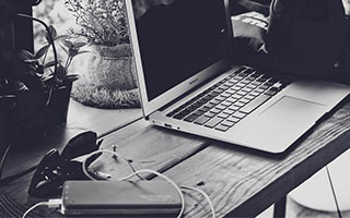 半岛体育全站-巴黎圣日耳曼大胜对手取得胜利，巴黎圣日耳曼提前八轮夺冠