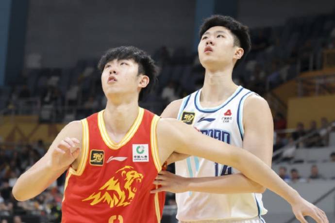 半岛体育官网首页-索尔夫送出助攻，助球队大捷