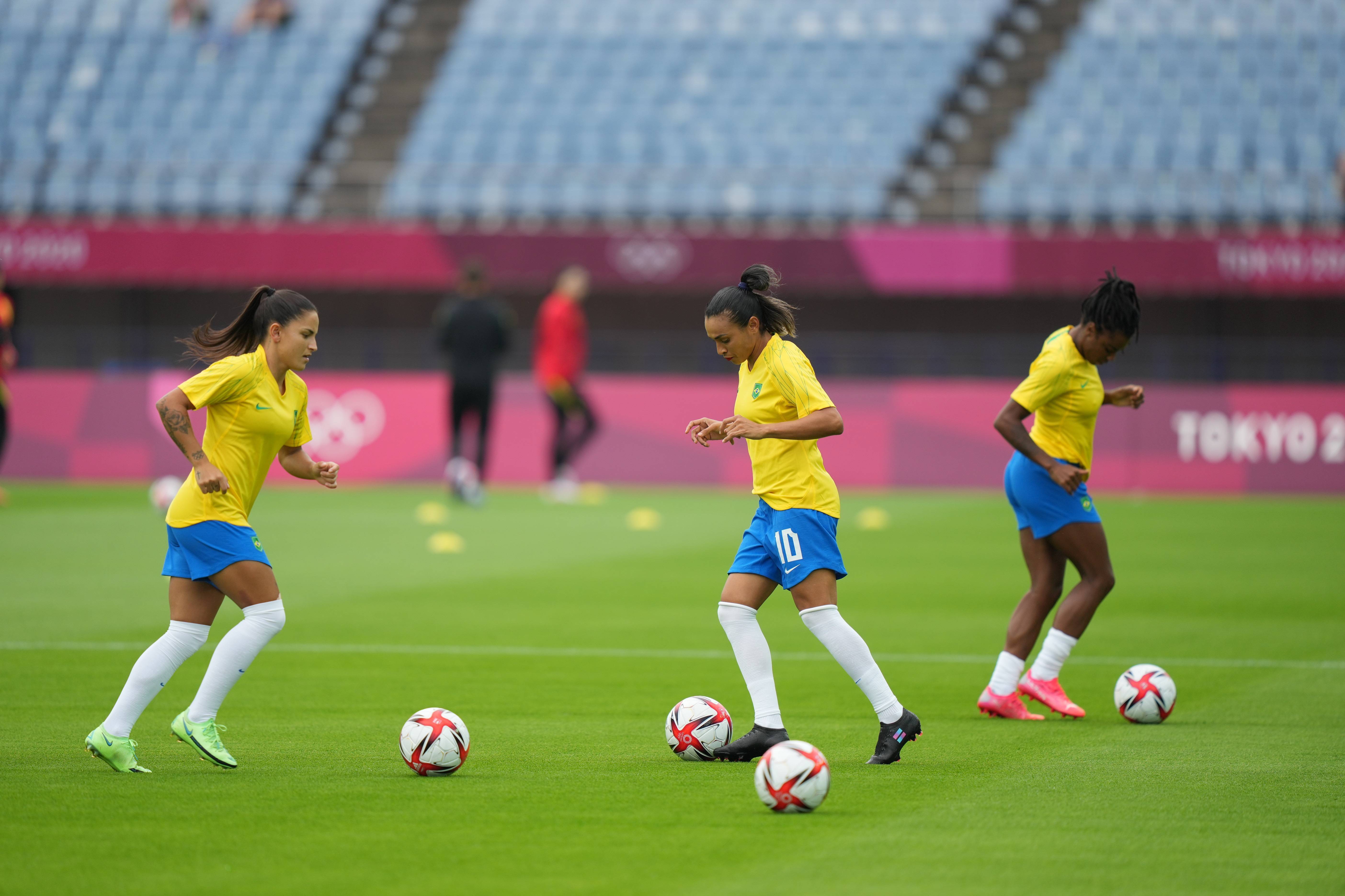 半岛体育官网-巴西女足表现抢眼，力压对手获胜