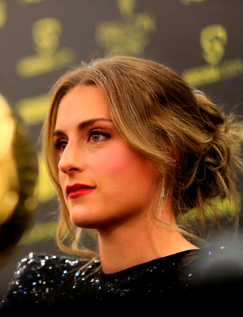 半岛综合体育官方app下载-顶尖杯赛：女子足球明星闪耀的简单介绍