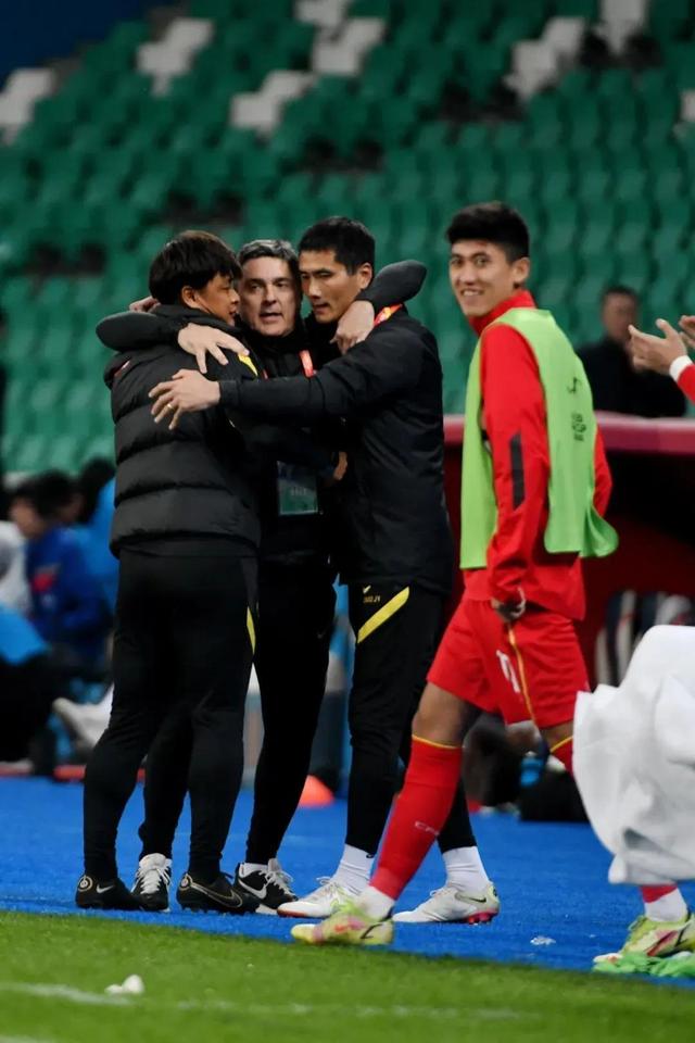 半岛体育平台官网-江苏舜天球员伤停，主教练布置新战术备战