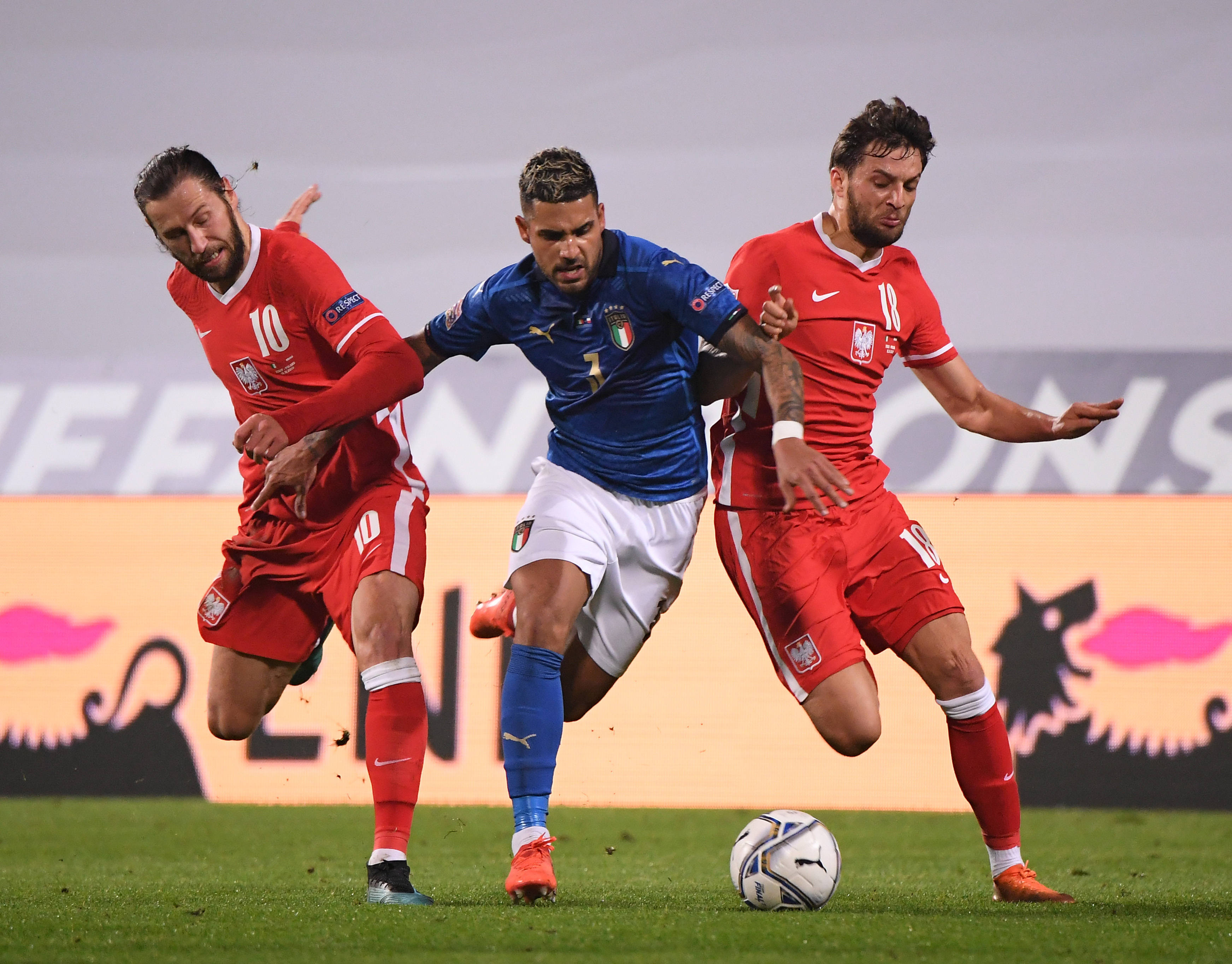 半岛体育app官方下载-包含激烈角逐！欧洲国家之间的足球对决即将开幕的词条