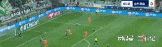 半岛体育官方网站入口-阿迪万迪奥逼抢成功，顺势得分破门将封堵